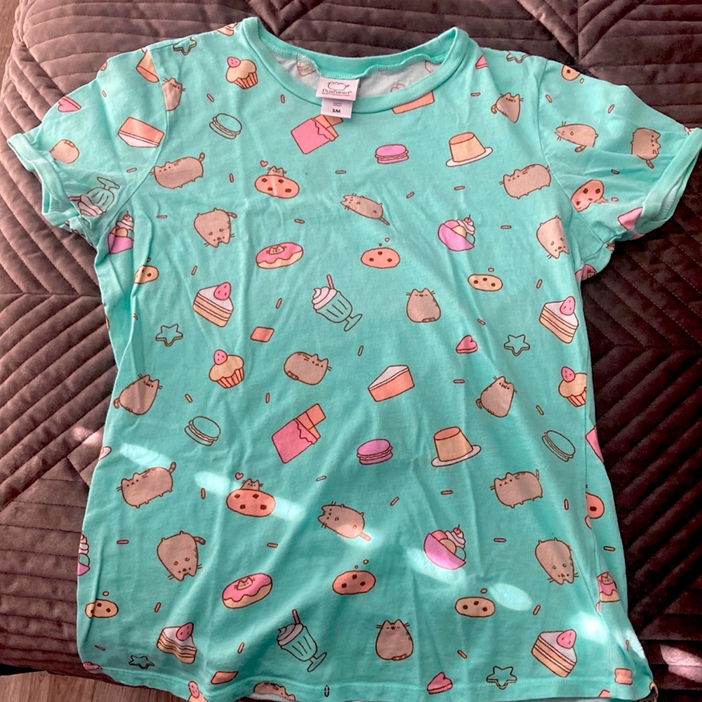 Pusheen Dessert Shirt (Size Small)